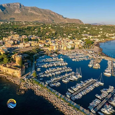La Dea Del Mare Appartament *